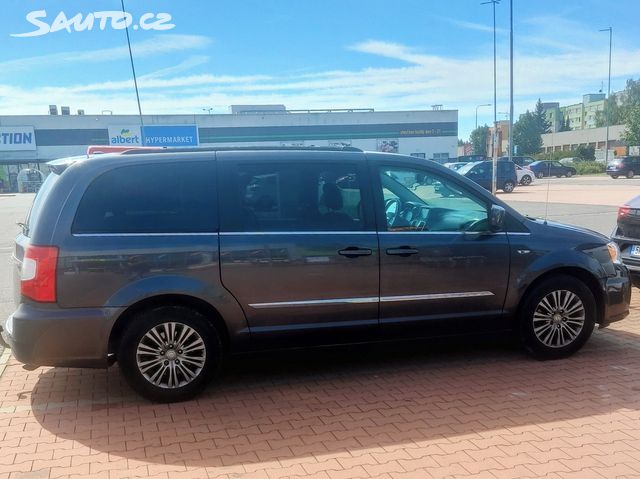 Chrysler Town & Country